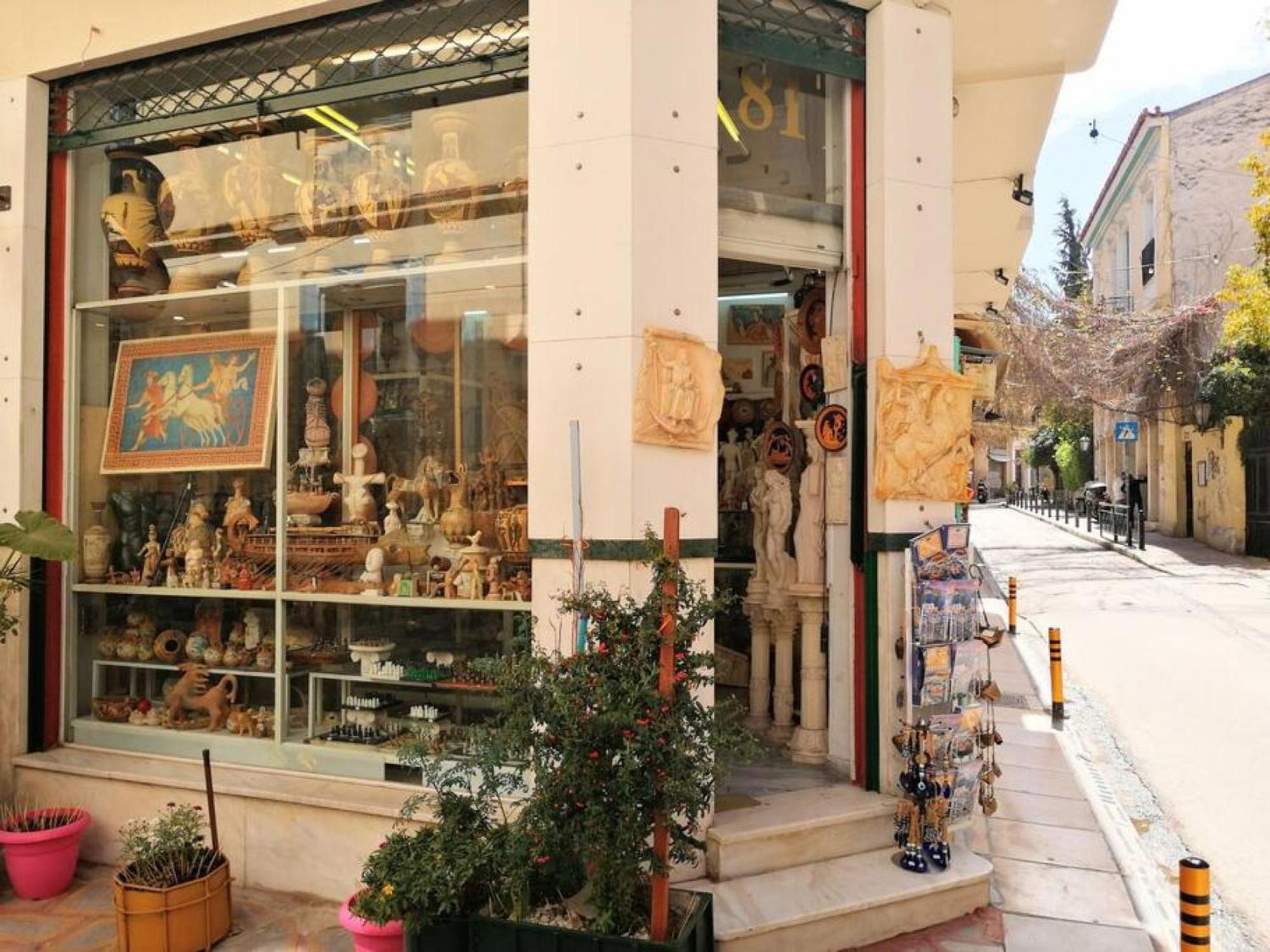 Magnificent Apartment In Plaka Atenas Exterior foto