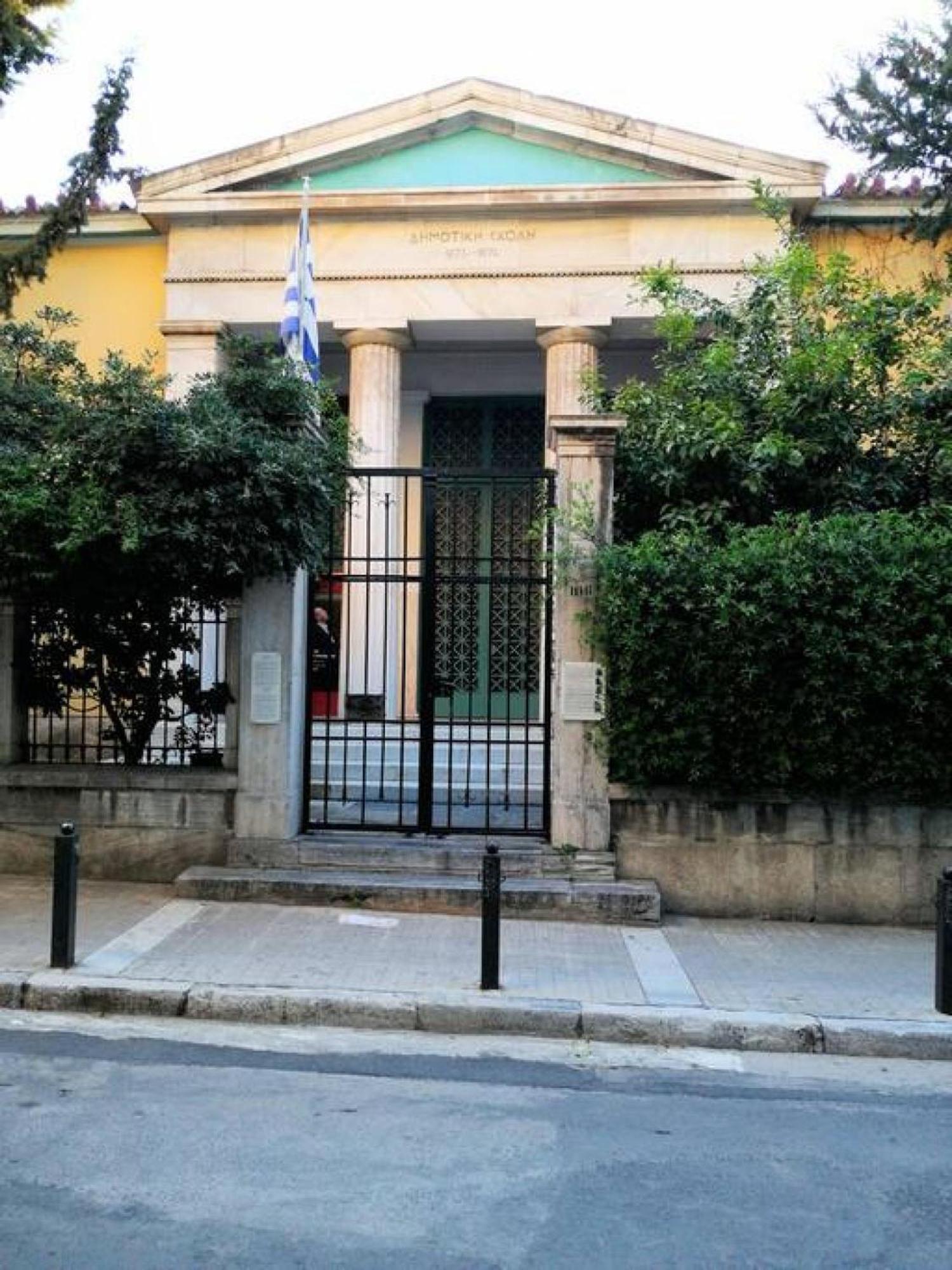 Magnificent Apartment In Plaka Atenas Exterior foto