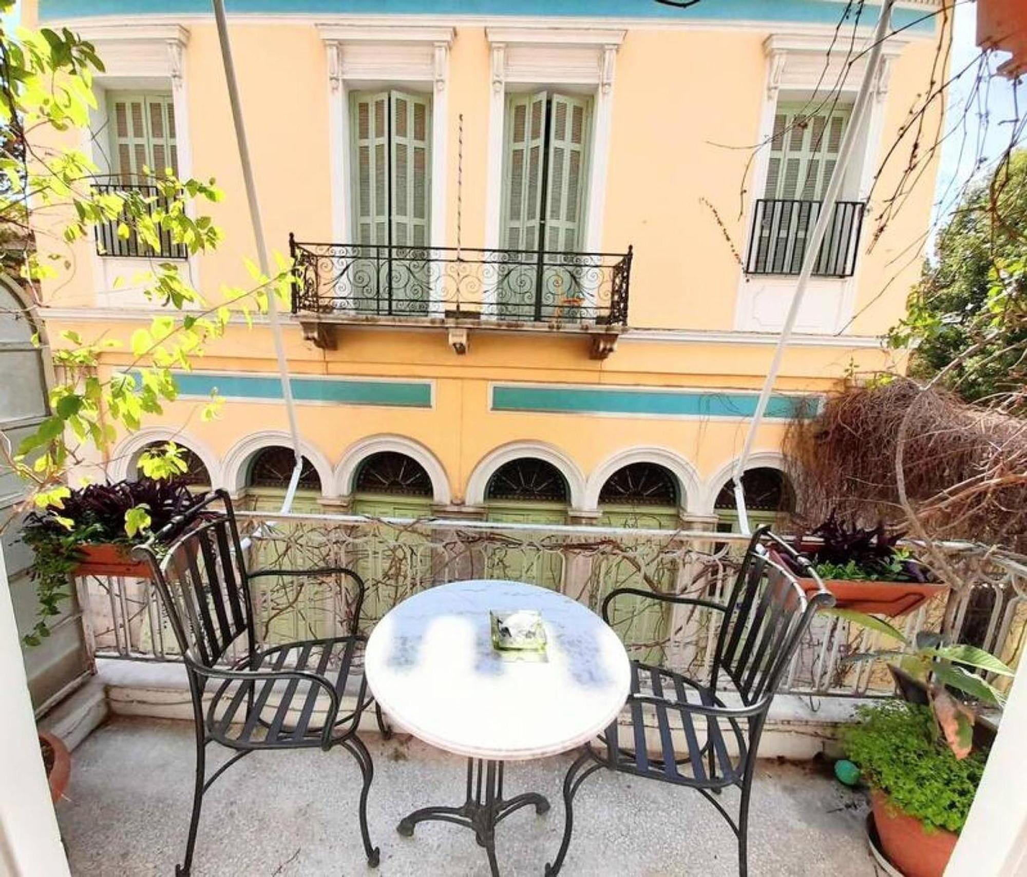 Magnificent Apartment In Plaka Atenas Exterior foto