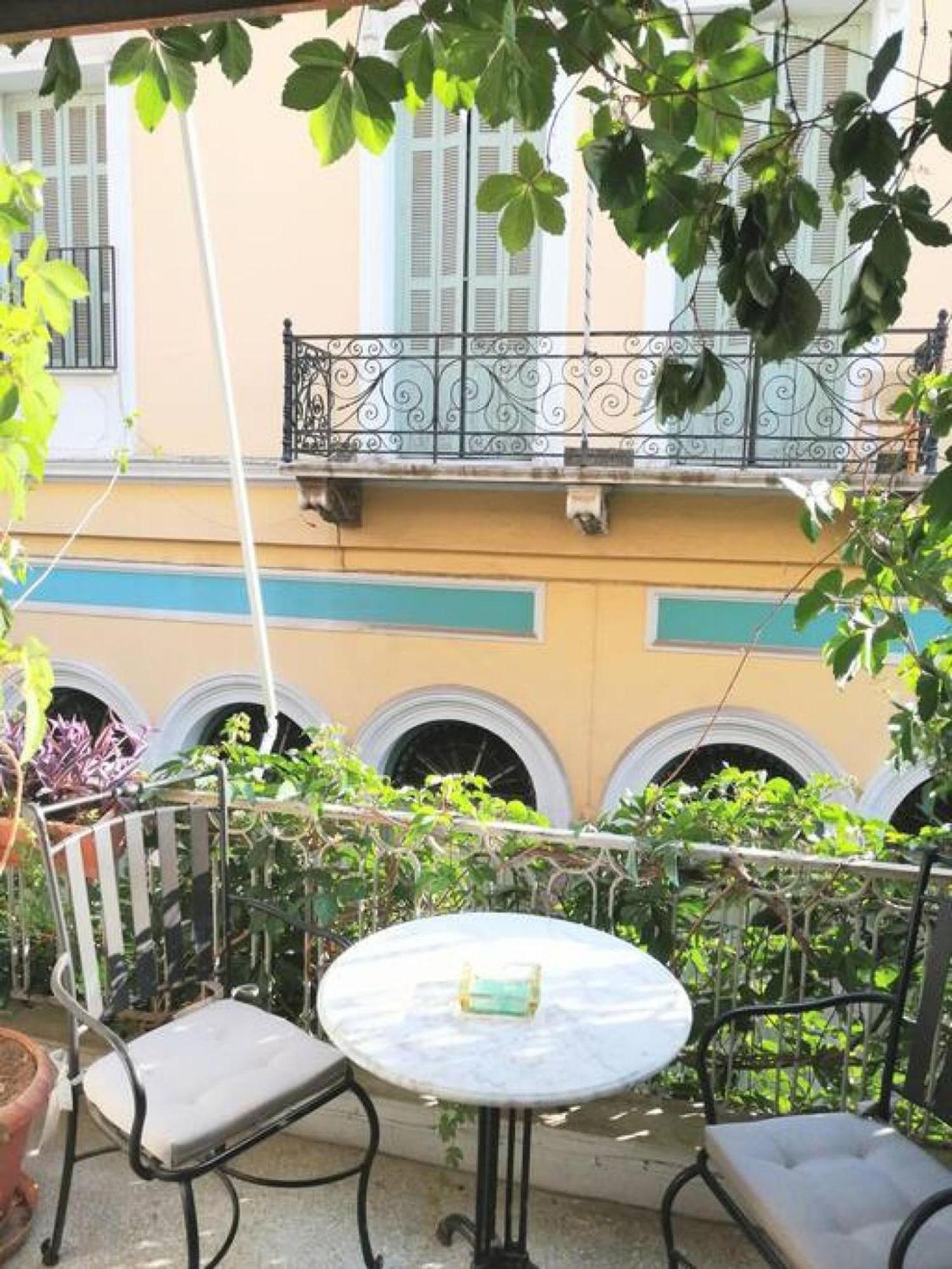 Magnificent Apartment In Plaka Atenas Exterior foto